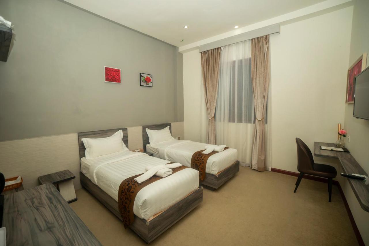 Green Rose Hotel Batam Extérieur photo