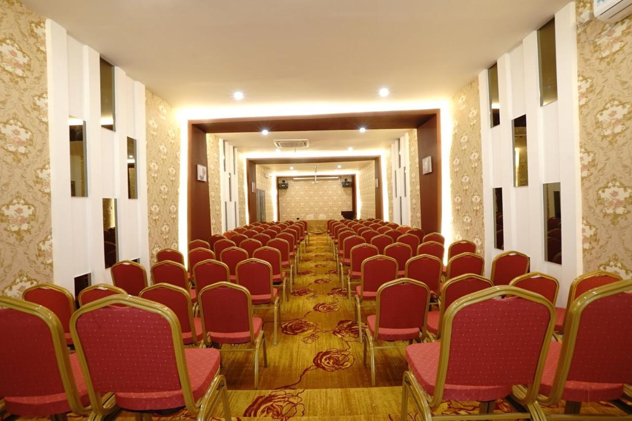 Green Rose Hotel Batam Extérieur photo