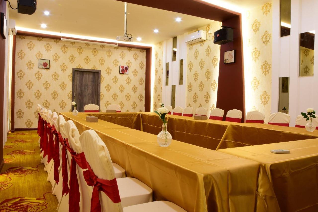 Green Rose Hotel Batam Extérieur photo